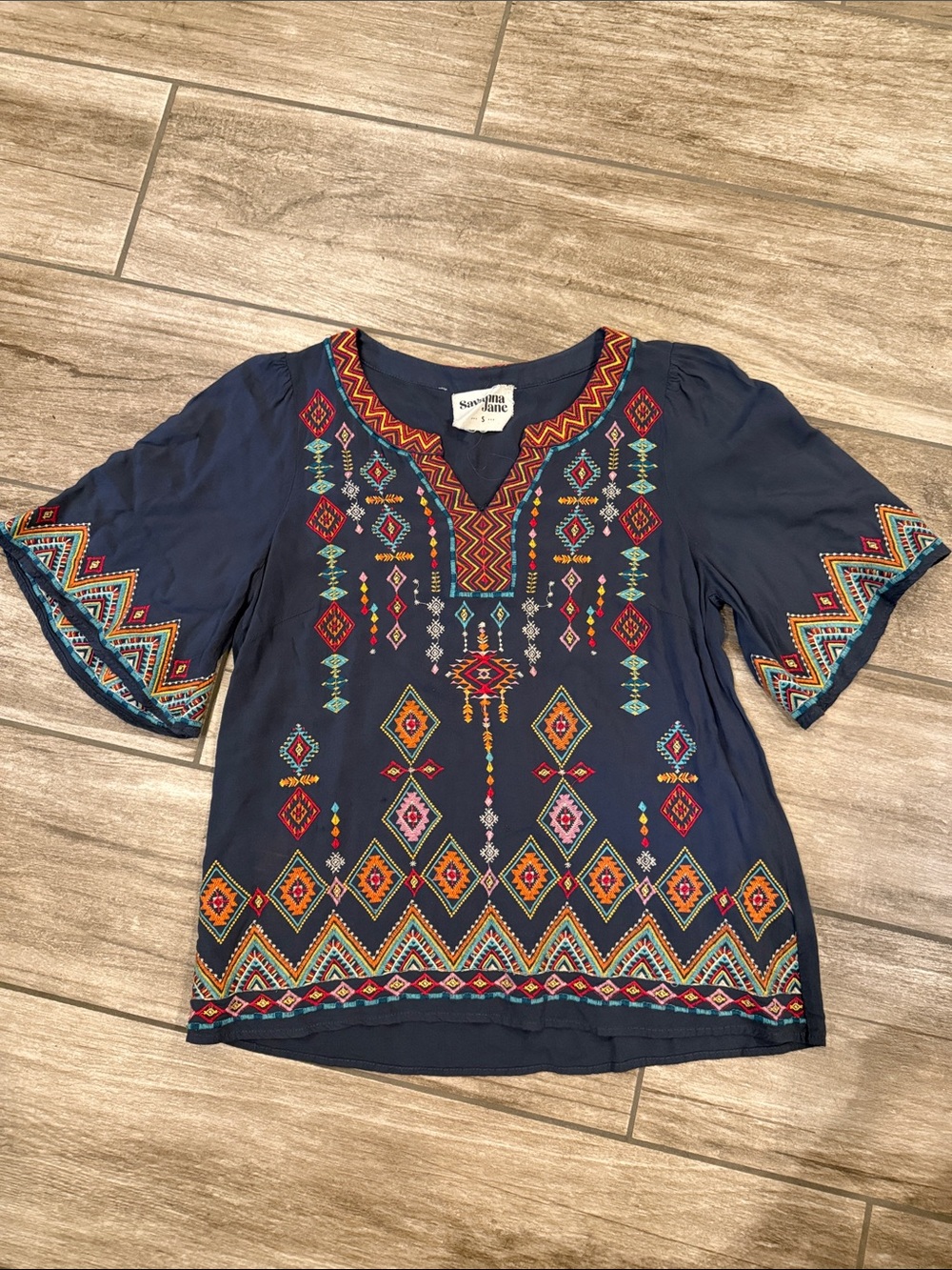 Savannah Jane Navy Embroidered V-Neck Women's Top Sz Small